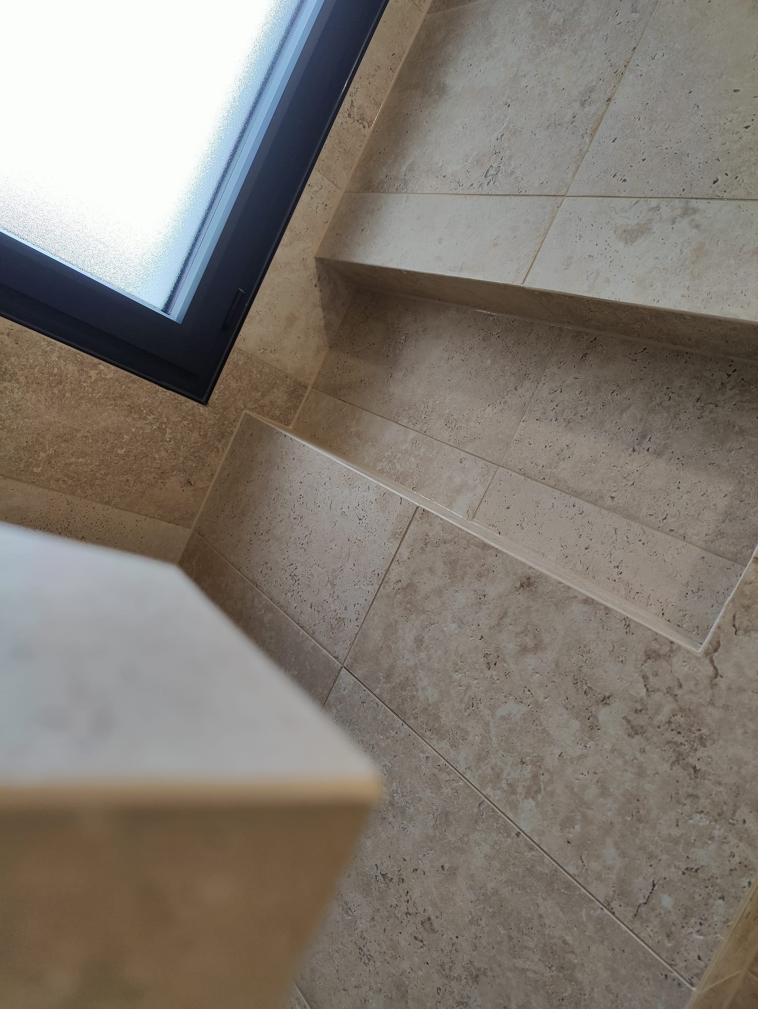 Détail des biseaux dans la niche