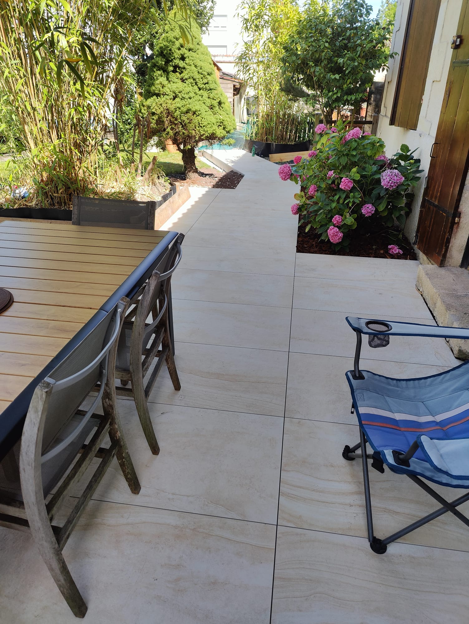 Pose d'un 60x120 avec retombée carrelée.